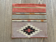 Load image into Gallery viewer, Vintage kilim cushion - D19 - 50x50 cm
