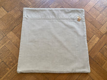 Load image into Gallery viewer, Vintage kilim cushion - F10 - 60x60 cm
