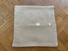 Load image into Gallery viewer, Vintage kilim cushion - B39 - 40x40 cm
