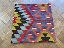 Load image into Gallery viewer, Vintage kilim cushion - D33 - 50x50 cm
